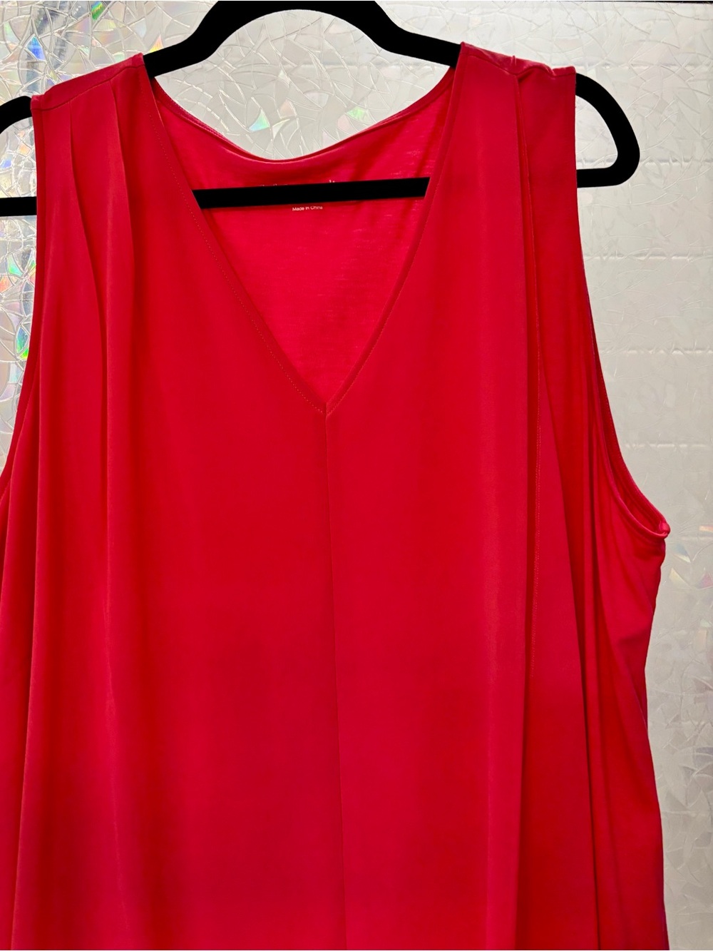 Soft Surroundings Vibrant Salmon V-Neck Sleeveless Tank